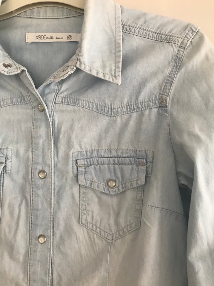 Düğmeli Açık Mavi Denim Gömlek - Görsel 5