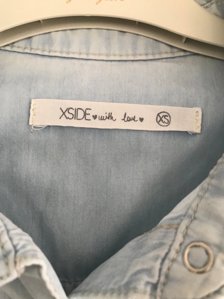 Düğmeli Açık Mavi Denim Gömlek - Görsel 3