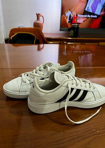 Beyaz orijinal Adidas Bağcıklı Kadın Spor Ayakkabı - Görsel 8