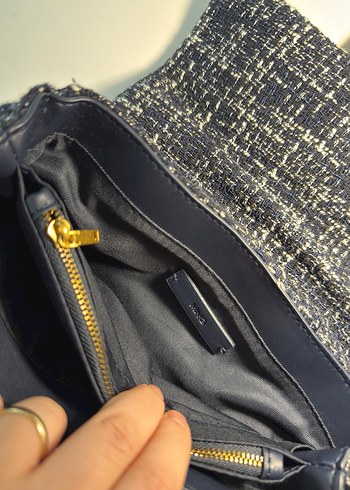 Zincir Detaylı Gri Desenli Kadın Çanta - Görsel 3