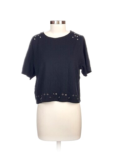 Mango T-shirt %70 İndirimli.