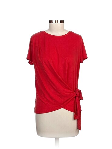 Koton T-shirt %70 İndirimli.