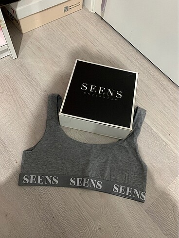 Seens büstiyer