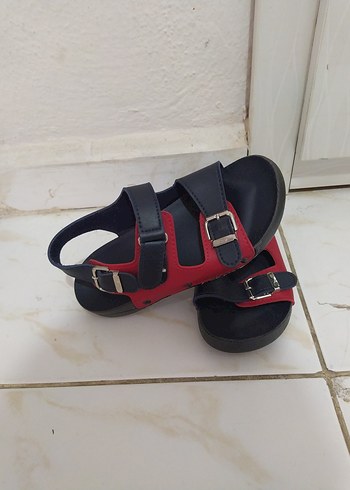 Gezer Koyu Kırmızı Tokalı Erkek Çocuk Sandalet