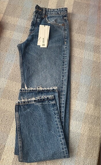 Zara straight mom jean