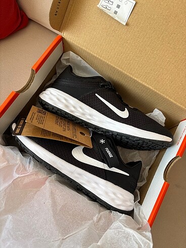 Nike 31 numara