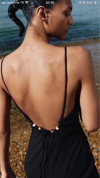 Zara Zara boncuklu ve düğmeli midi elbise