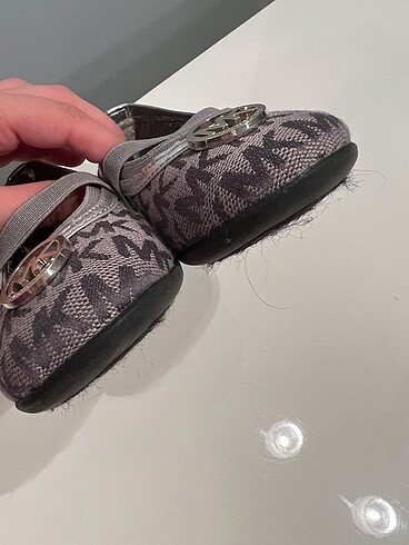 24 Beden Michael Kors Kız Babet