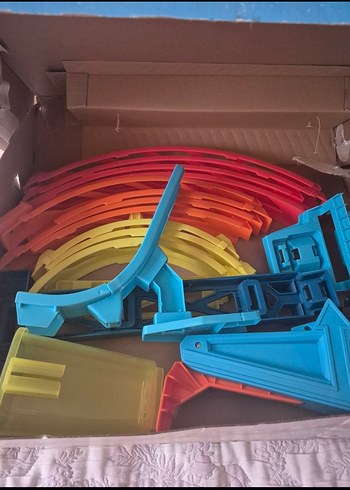 Hot Wheels Üçlü Çember Yarış Seti - Görsel 2