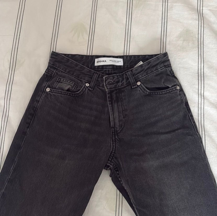 BERSHKA siyah jean — görsel 3/6