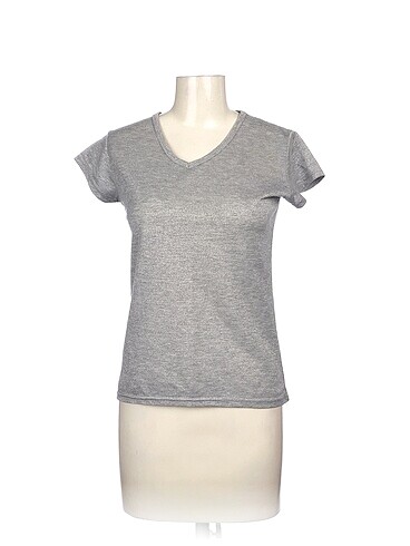 PreLoved T-shirt %70 İndirimli.