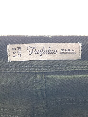 38 Beden haki Renk Zara Kumaş Pantolon %70 İndirimli.