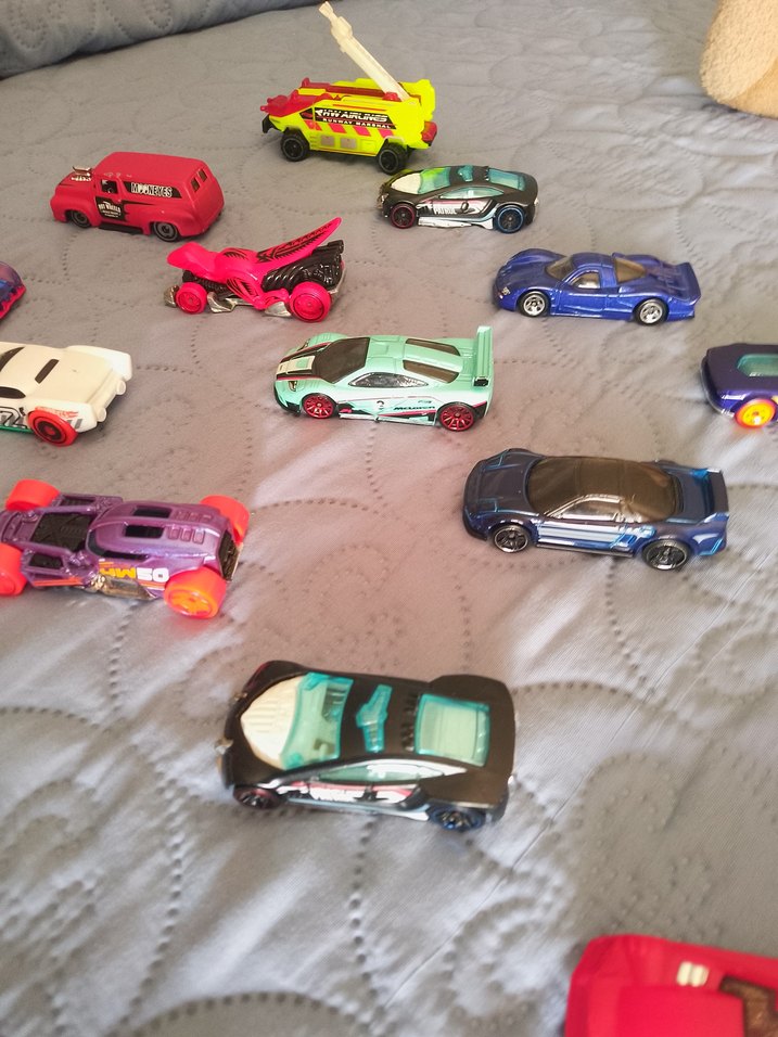 15 renkli Mini Oyuncak Arabalar Seti-hot wheels - Görsel 3