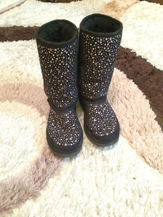 Ugg siyah taşlı