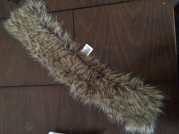 H&M Yaka kürkü