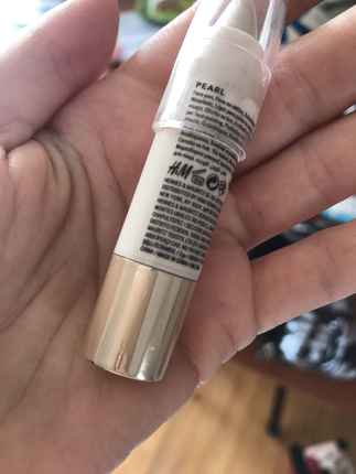 H&M Hm aydınlatıcı pastel mat ruj