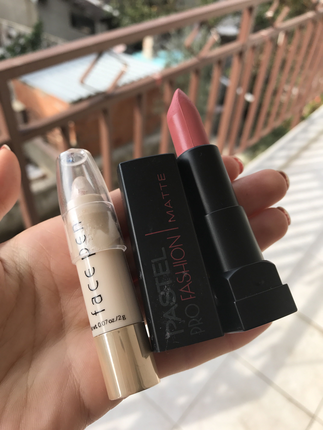 m Beden Hm aydınlatıcı pastel mat ruj