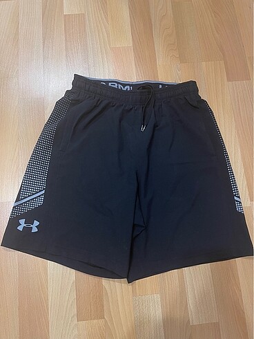 Under Armour Şort