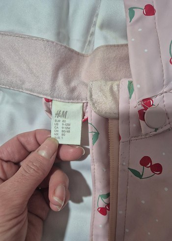 Kız Çocuk Kiraz Desenli Su Geçirmez Mont - Görsel 2