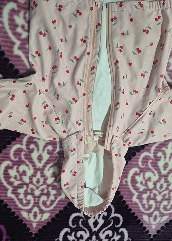 Kız Çocuk Kiraz Desenli Su Geçirmez Mont - Görsel 4