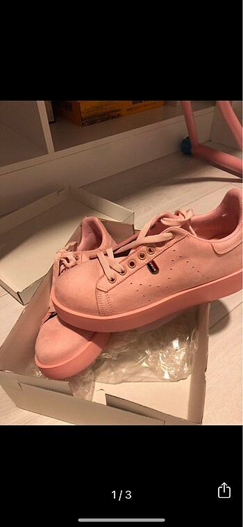Sneaker