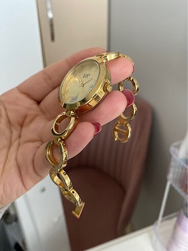 F&F Gold saat