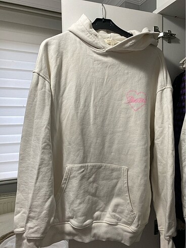 Beyaz baskılı sweatshirt