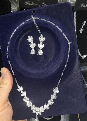 Diğer Zircon set