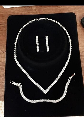 Zircon set