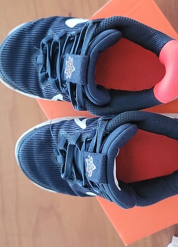 27 Beden Orjinal Nike ayakkabı temiz