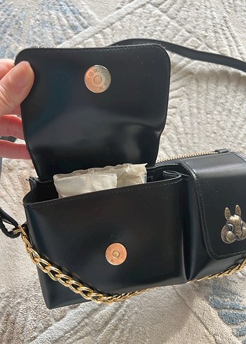 Siyah Çanta - Görsel 4