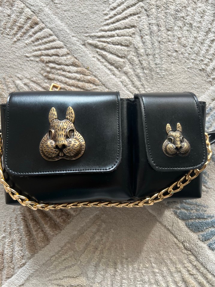 Siyah Çanta - Görsel 2