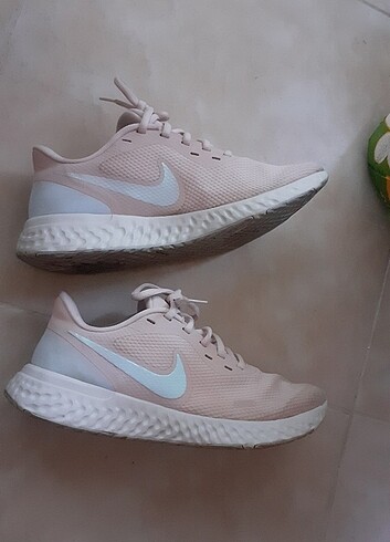 41 Beden Nike revolution ayakkabı