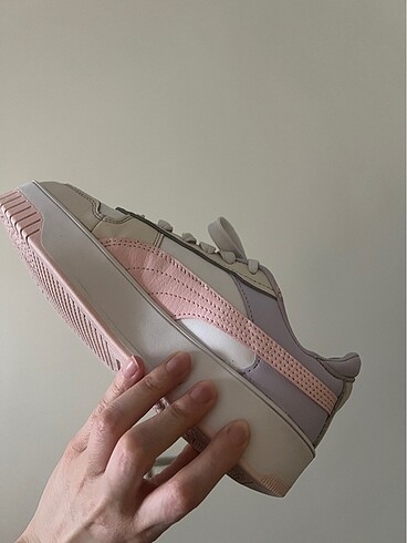 37 Beden beyaz Renk Puma ayakkabı