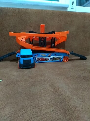 Hotwheels akrobatik tir GNM62