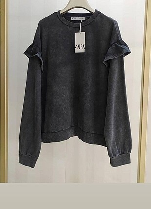 Zara sweatshirt