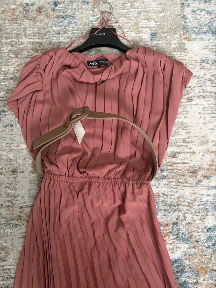 Zara Pembe Piliseli Uzun kemerli Elbise - Görsel 3