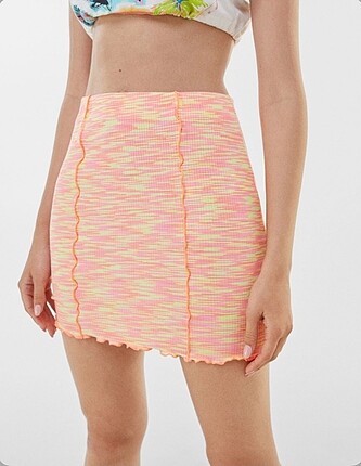s Beden pembe Renk BERSHKA MİNİ ETEK S BEDEN ETİKETLİ