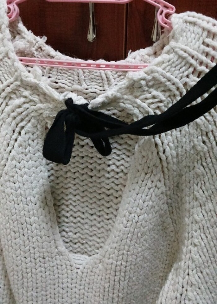 Sırt dekolteli kazak - Görsel 4