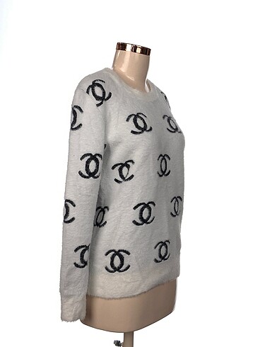 Chanel Chanel Kazak / Triko %70 İndirimli.