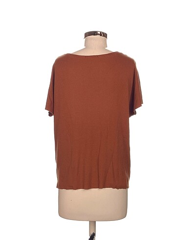 m Beden Diğer T-shirt %70 İndirimli.