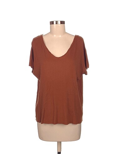 Diğer T-shirt %70 İndirimli.