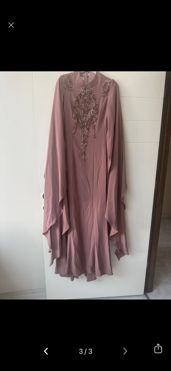 İşlemeli Uzun Kollu Drapeli pelerinli Abiye Elbise - Görsel 2