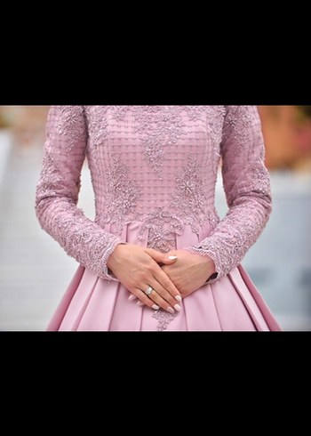 Pudra Pembe Çiçekli Uzun Drapeli Nişan Elbisesi - Görsel 4