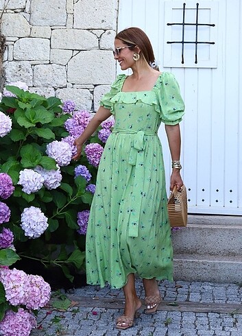 Yeşil çiçekli elbise 