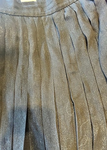 Piliseli Siyah Midi Etek - Görsel 2