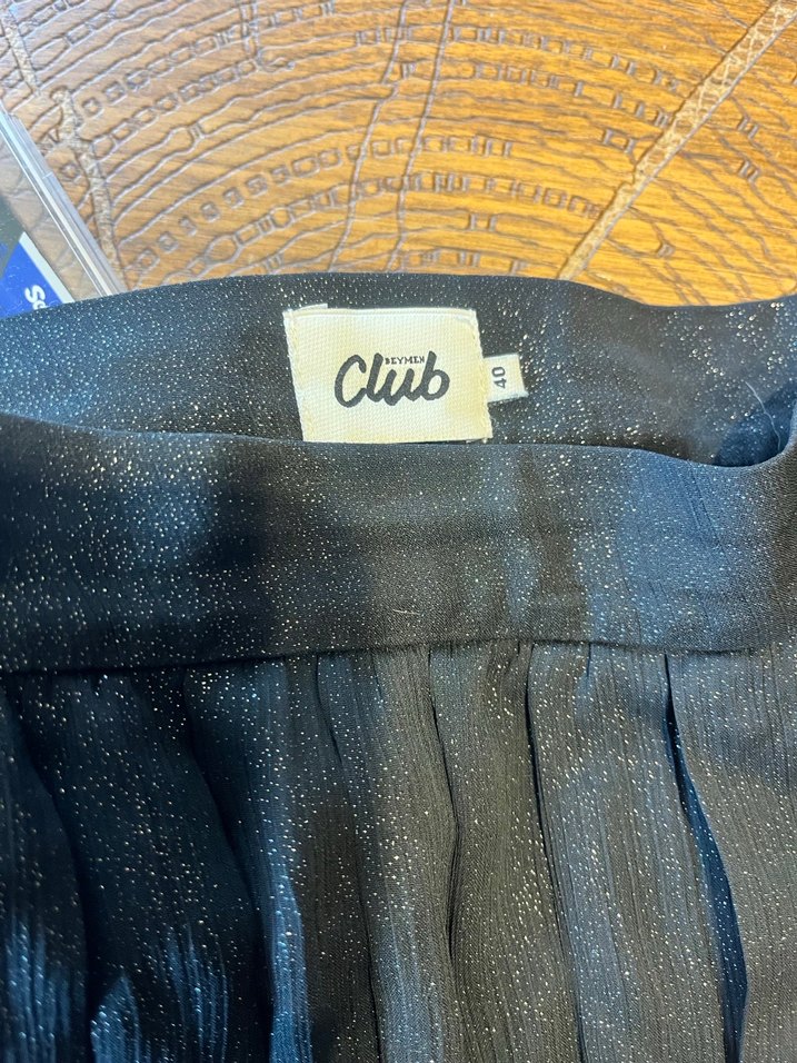 Piliseli Siyah Midi Etek - Görsel 5