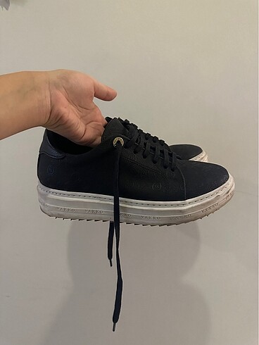37 Beden siyah Renk Vakko sneaker