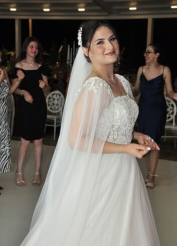 42 Beden Gelinlik