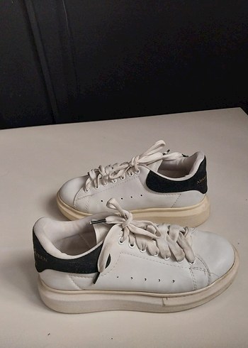 Alexander McQueen Alexsander.mqueen